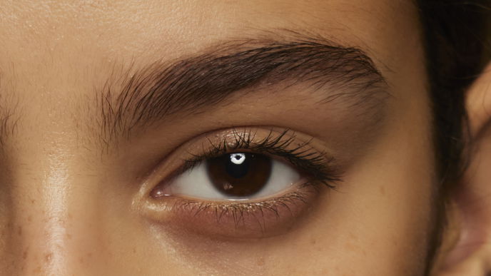 Drogerie 2023: Diese 8-Euro-Mascara stellt teure Wimperntuschen in den Schatten