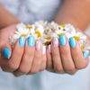 Sooo süß! Mit "Daisy Nails" holen wir uns den Frühling auf die Fingernägel