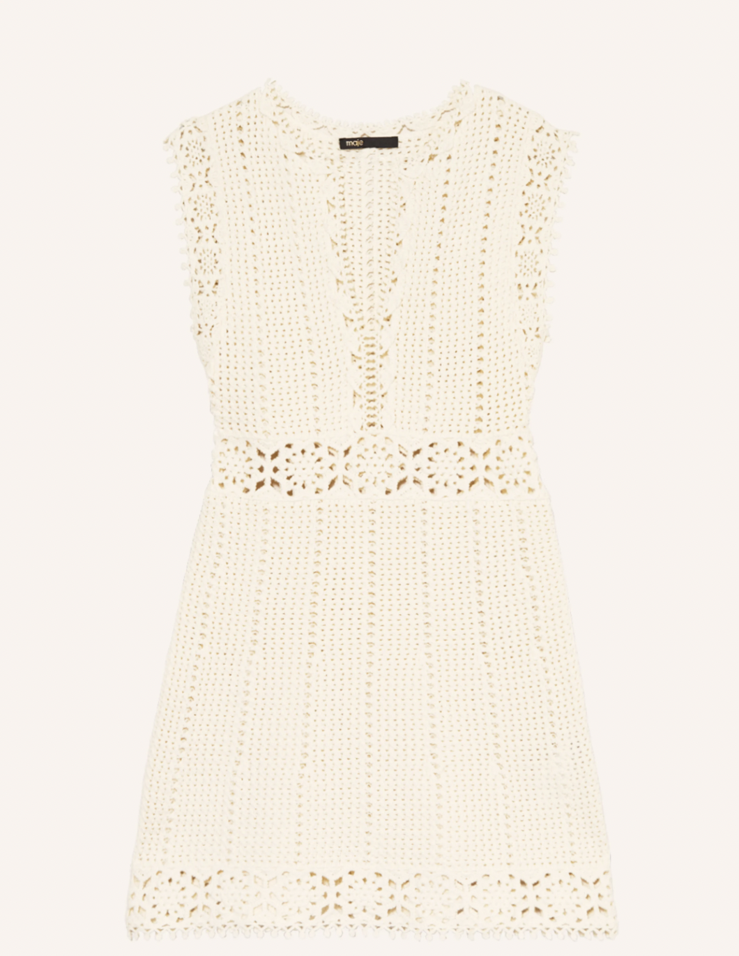 In diesem gehäkelten Mini-Kleid von Breuninger für ca. 295 Euro strahlst du auf jeden Fall einen romantischen Flair aus.