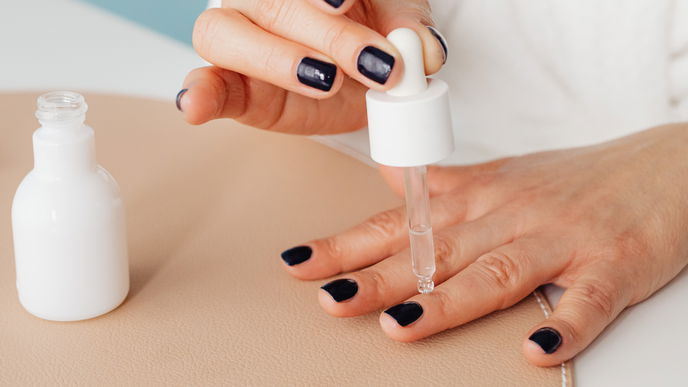 Nagelhaut pflegen: Tipps und Hausmittel für die Maniküre