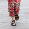 Mode-Trend 2023: Diese 3 flachen Sandalen von Tamaris shoppen wir im Sommer