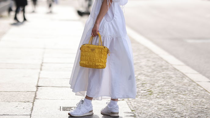 Traum-Duo! Diese 3 Trend-Sneaker von New Balance kombinieren wir im Sommer zu Maxi-Kleidern