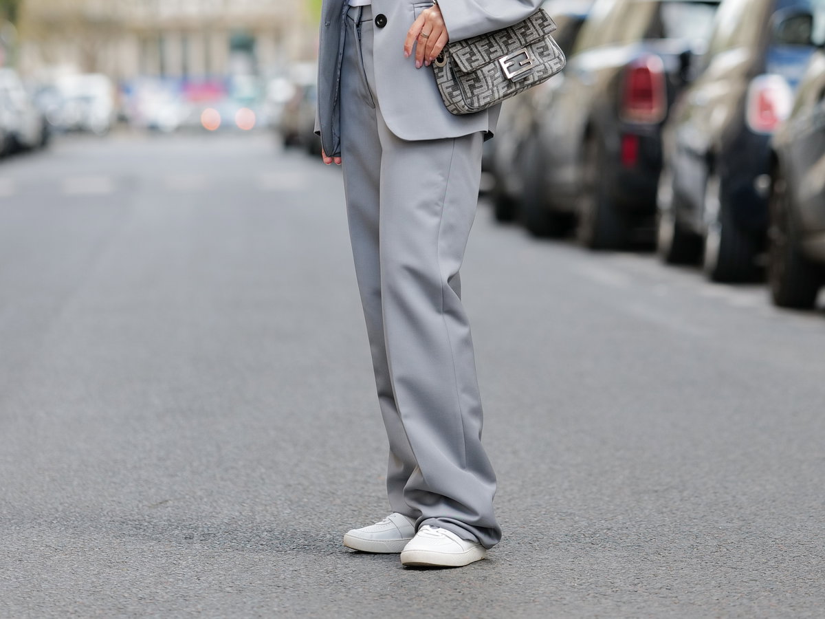 Weiße Sneaker