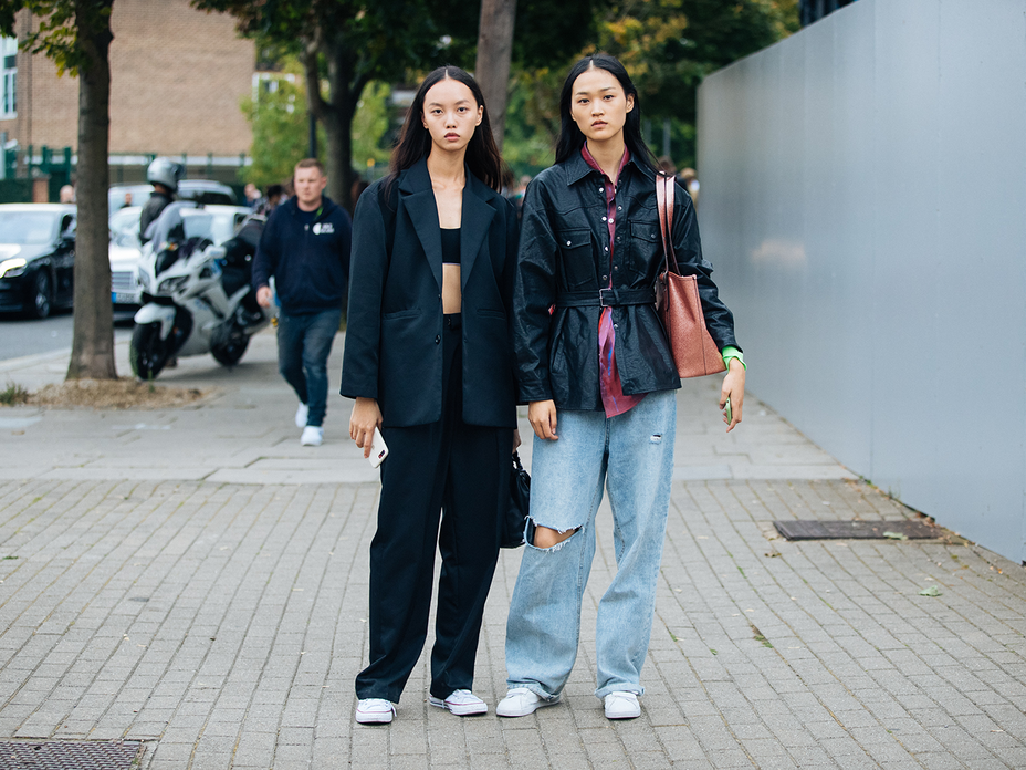 Sommer-Trends 2023: Der cremefarbene Trend-Sneaker von Converse ist ein Liebling im Sommer 2023