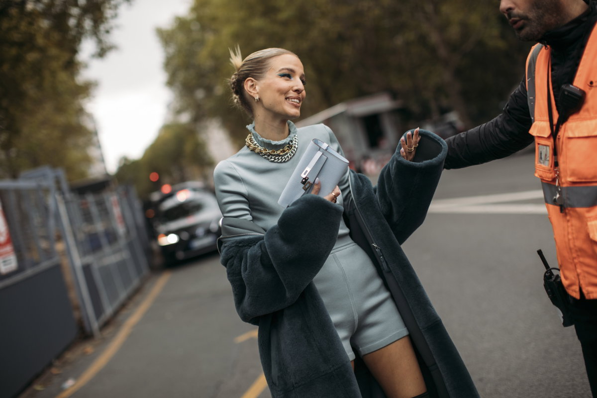 Leonie Hanne Paris Fashion Week Streetstyle