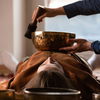 Entspannen mit Klangschalentherapie: Wie wirkt Sound Healing?