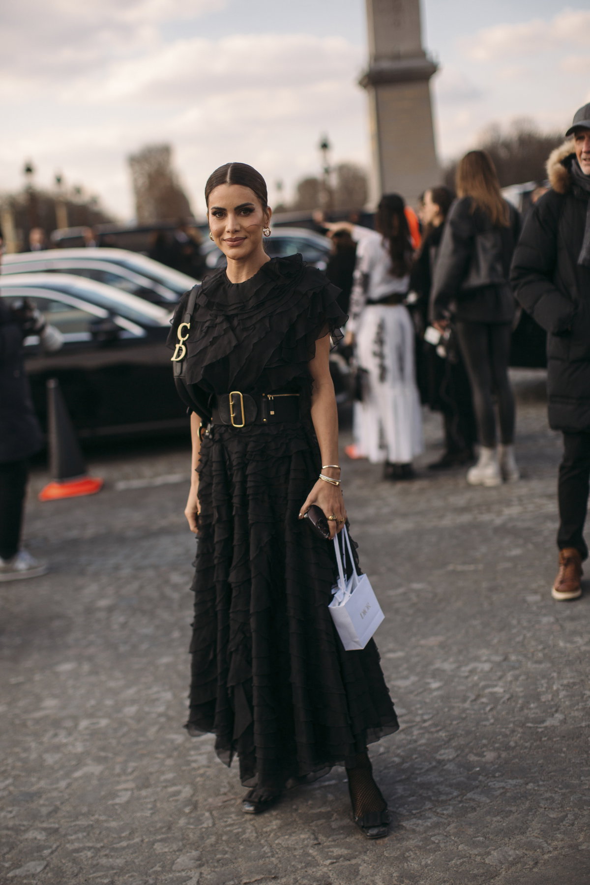 Streetstyle Paris Fashion Week schwarzes Kleid