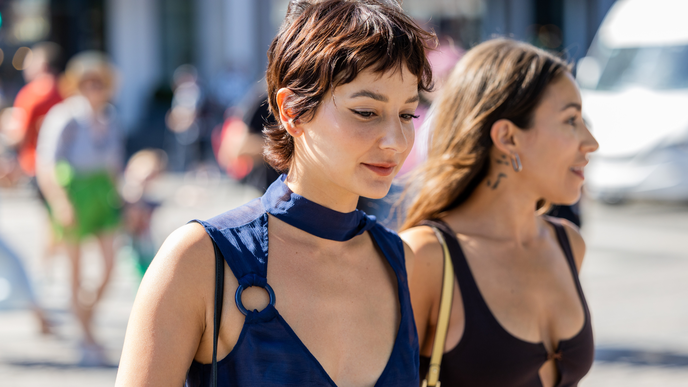 Frisuren-Trends 2024: Dieser Haarschnitt bringt uns im Sommer nicht ins Schwitzen