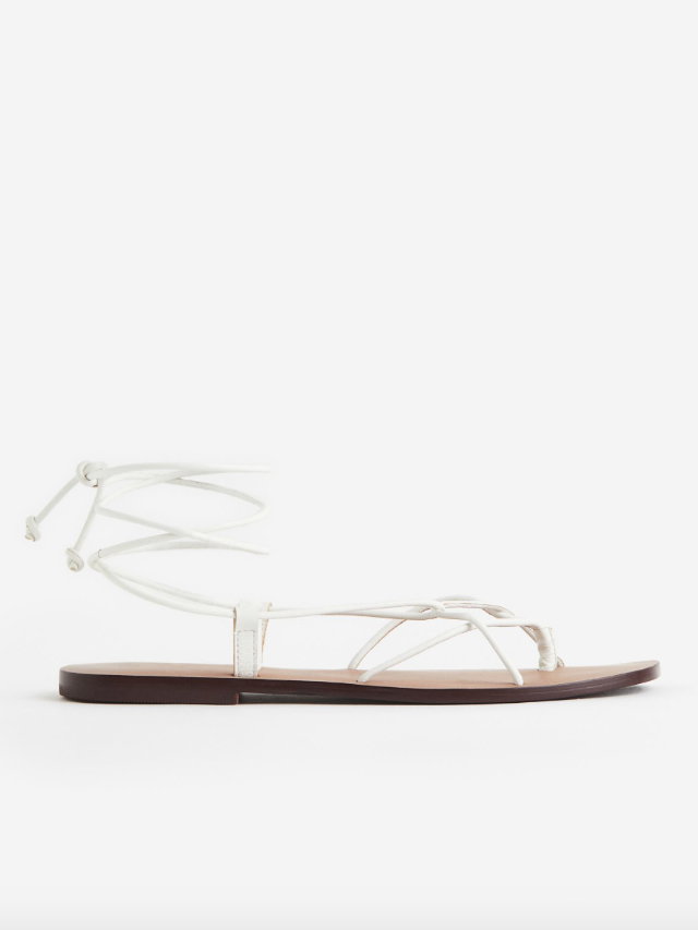 Weiße Sandalen