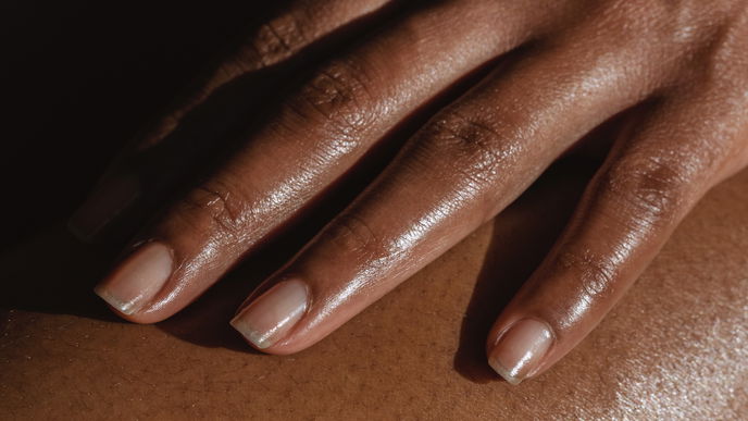Nagelöl: Richtige Anwendung und Vorteile der Nagelpflege
