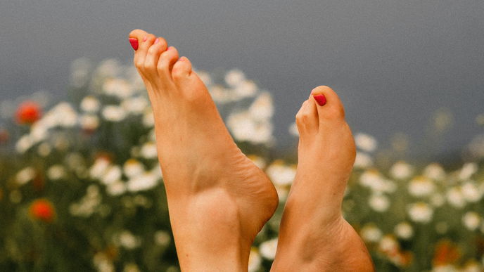 3 Nagellackfarben, die im Sommer für die Füße angesagt sind – laut Expertinnen