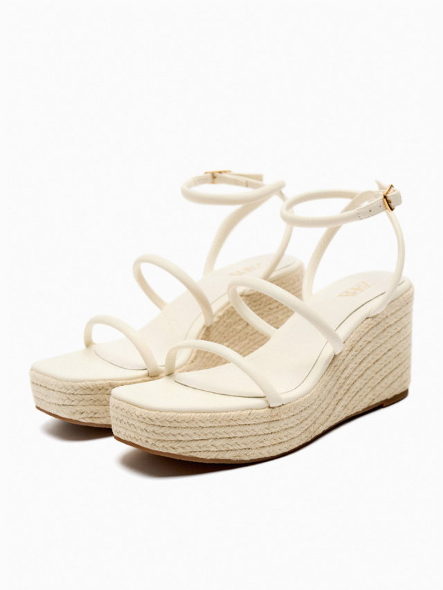 Weiße Sandalen von Zara