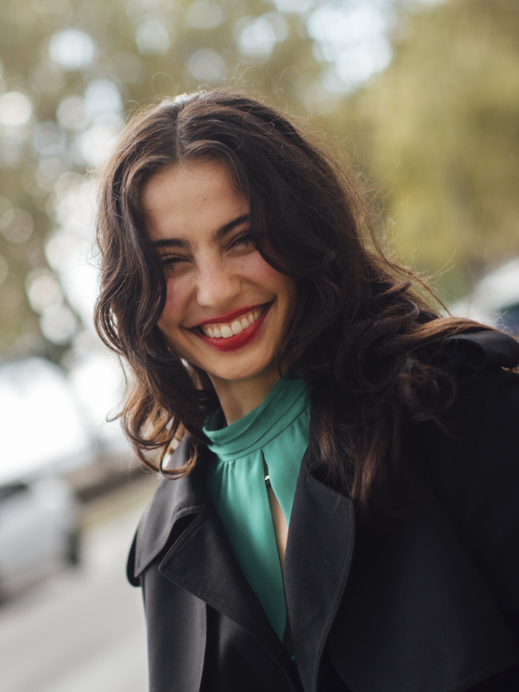 90s Blowout, Glass Hair & Co.: 5 Trend-Frisuren, die wir im Herbst überall sehen
