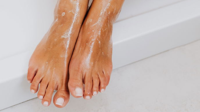 French Nails auf den Füßen: So gelingt dir die Pediküre