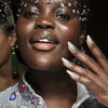 Nagel-Trend: Diese funkelnden Nails sind ein Hingucker im Herbst