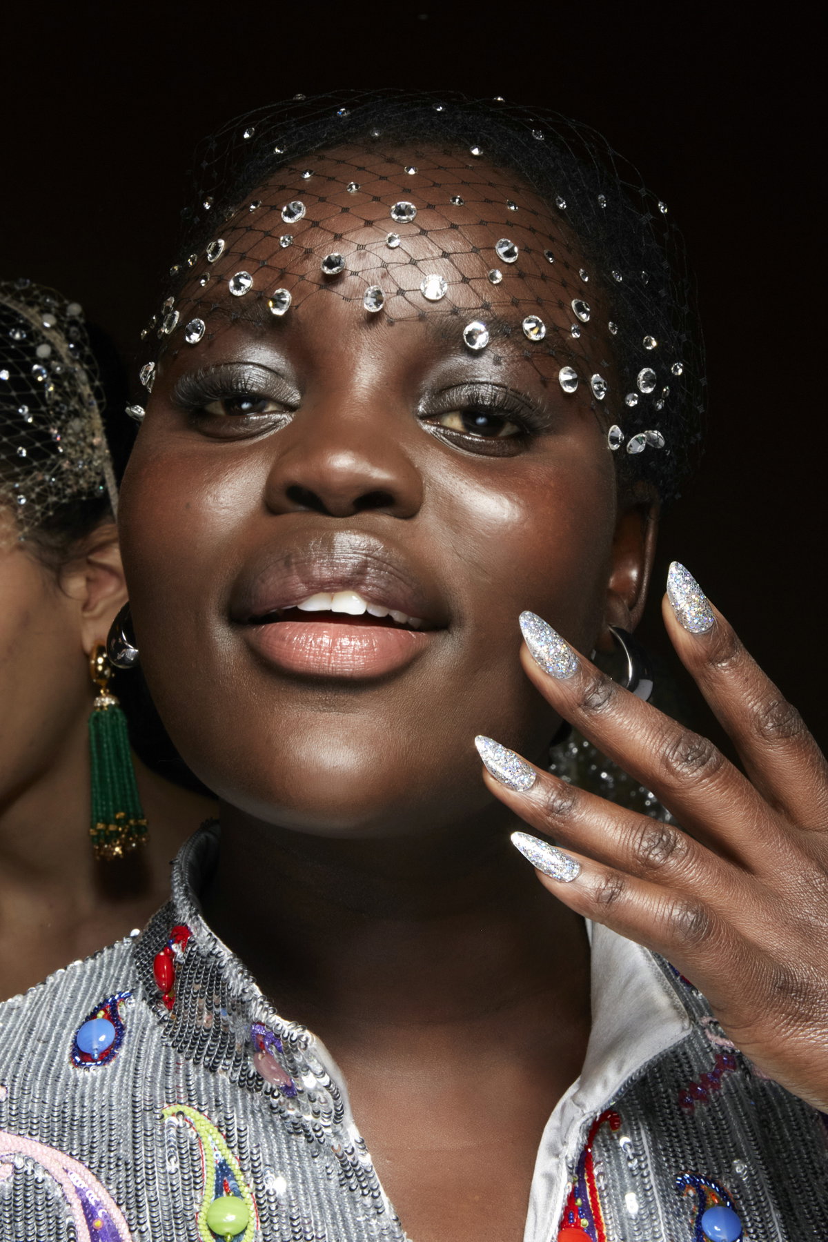 Für einen Hauch Glamour und Party im Alltag sorgen jetzt angesagte Disco Nails!