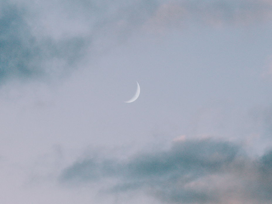 Halbmond am Himmel