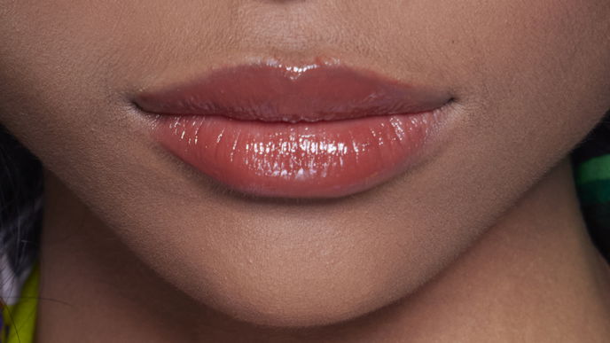 Der TikTok-Trend "Puffy Lips" beschert uns per Sofort-Effekt natürlich volle Lippen