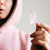 Brustkrebs: 3 Wege, wie du im Breastcancer Awareness Month helfen kannst