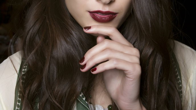 Diese Press-on-Nails sorgen für die perfekte Last-Minute-Maniküre an Weihnachten