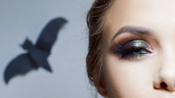Fledermaus schminken: So geht das schaurige Halloween Make-Up