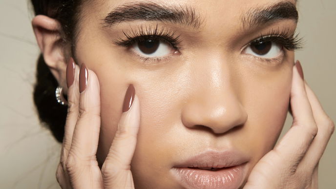 Versprochen! Dank dieser Mascara brauchst du 2026 nie wieder eine Wimpernzange