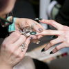 Nagellack in "Smaragd" ist die angesagteste Farbe im Winter
