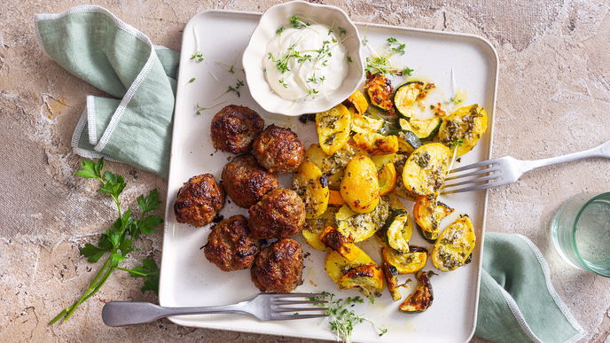 Günstiges Rezept: Käse-Chili-Kartoffeln mit Dip