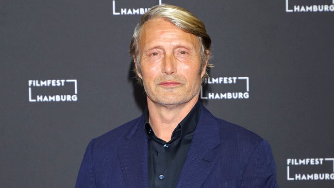 Mads Mikkelsen früher und heute: So hat sich der Schauspieler verändert