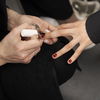 "Holiday Cherry Mocha Nails" sind die perfekte Wahl für Weihnachten und Silvester