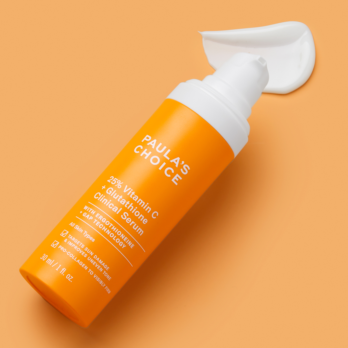 Du wünschst dir einen strahlenden Teint? Wir empfehlen dir das innovative "Vitamin C + Glutathione Clinical Serum" von Paula's Choice, welches 25 Prozent hochstabiles Vitamin C enthält. Es verbessert sichtbar einen ungleichmäßigen Hautton und bringt die Haut zum Strahlen, ohne sie zu reizen. Für 69 Euro sicherst du dir unseren heiligen Beauty-Gral .