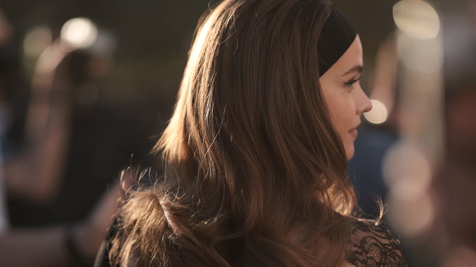 Festliche Frisuren 2026: Dieser geflochtene Hairstyle gelingt dir in nur 2 Minuten