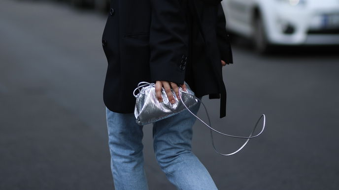 Diese angesagte Bag vollendet dein Silvester-Outfit