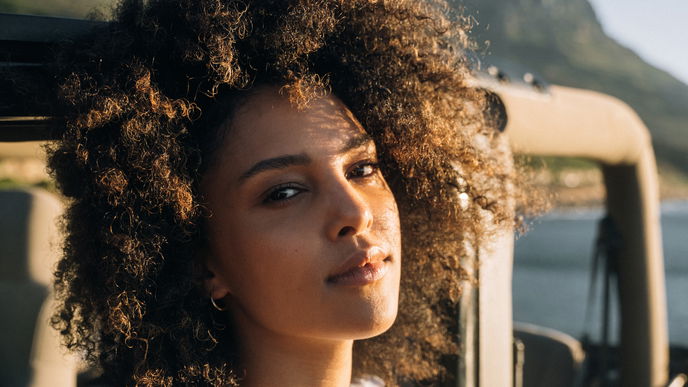 Das sind die besten 3 Pflege-Tipps für Afro-Locken - laut Expertin