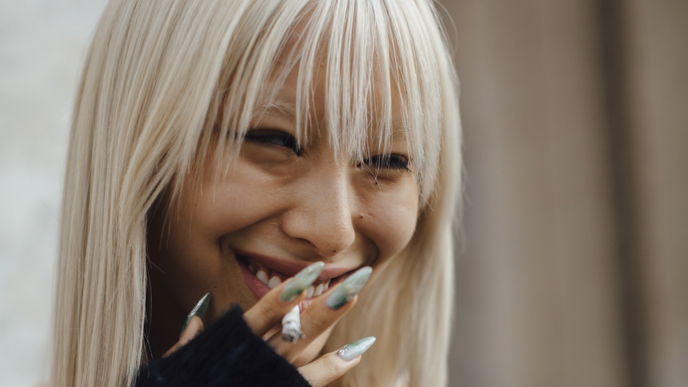 Wir setzen im Winter 2024 auf "Sonic Silver Hair" im Y2K-Style