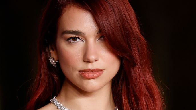 Die Trend-Haarfarbe "Dark Velvet Hair" begeistert jetzt alle