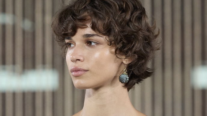 Kurzhaarfrisuren bei Locken: Die schönsten Schnitte