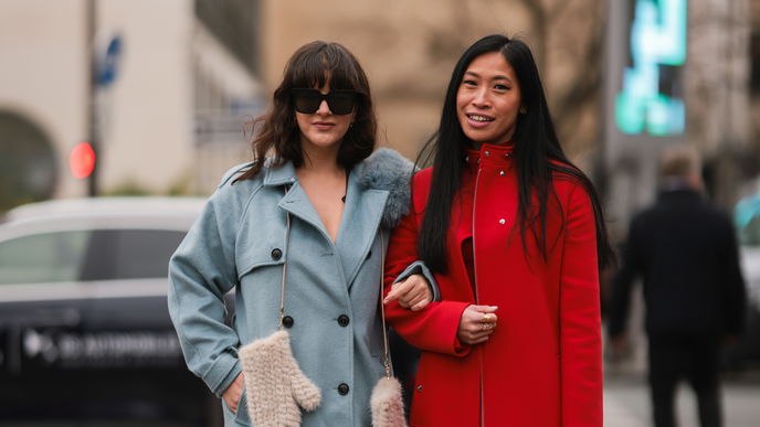 Flache Schuhe: Stylische Frauen tragen jetzt diese Modelle