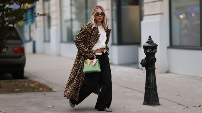 Die angesagtesten Mode-Trends, die im Frühling und Sommer jeder trägt