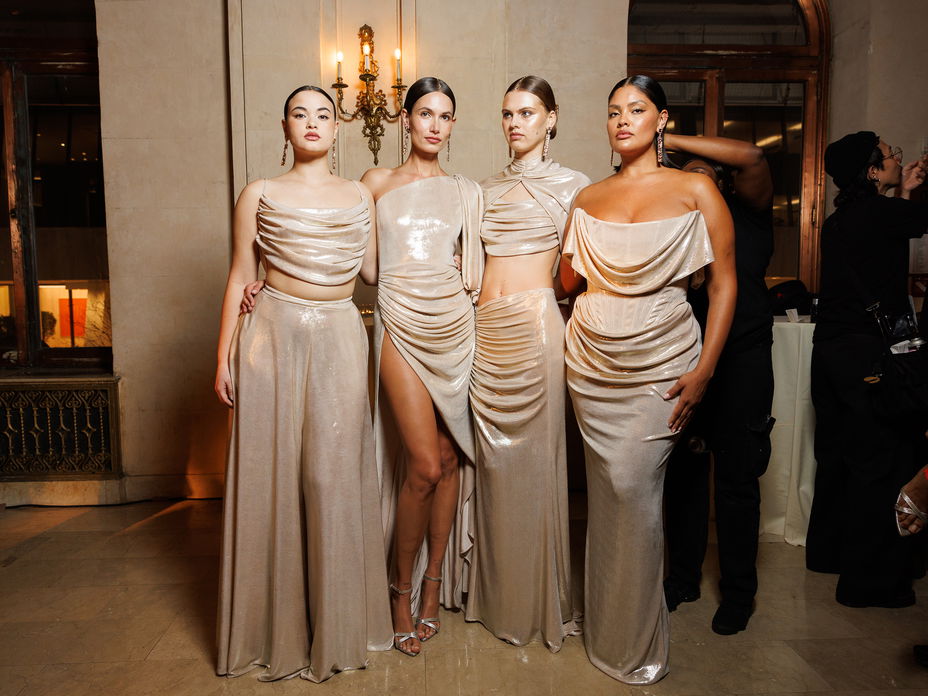 Neben shiny Sleek Frisuren haben wir noch weitere Beauty-Trends für den kommenden Herbst bei der New York Fashionweek gesichtet.