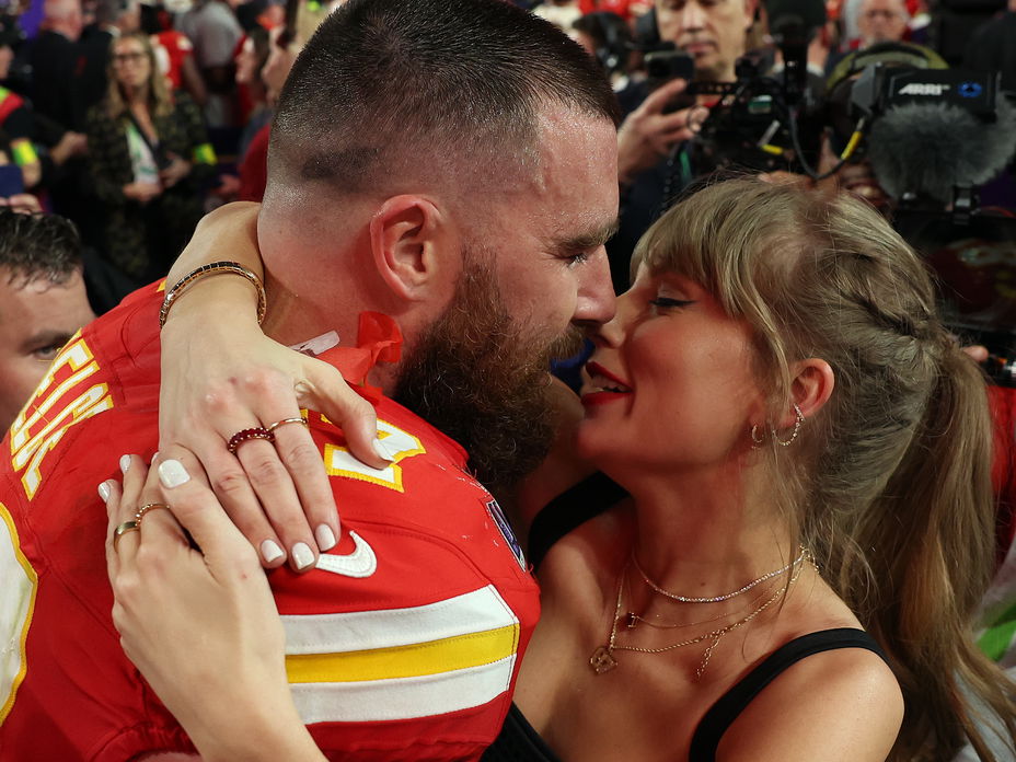 Taylor Swift Travis Kelce Superbowl 2024