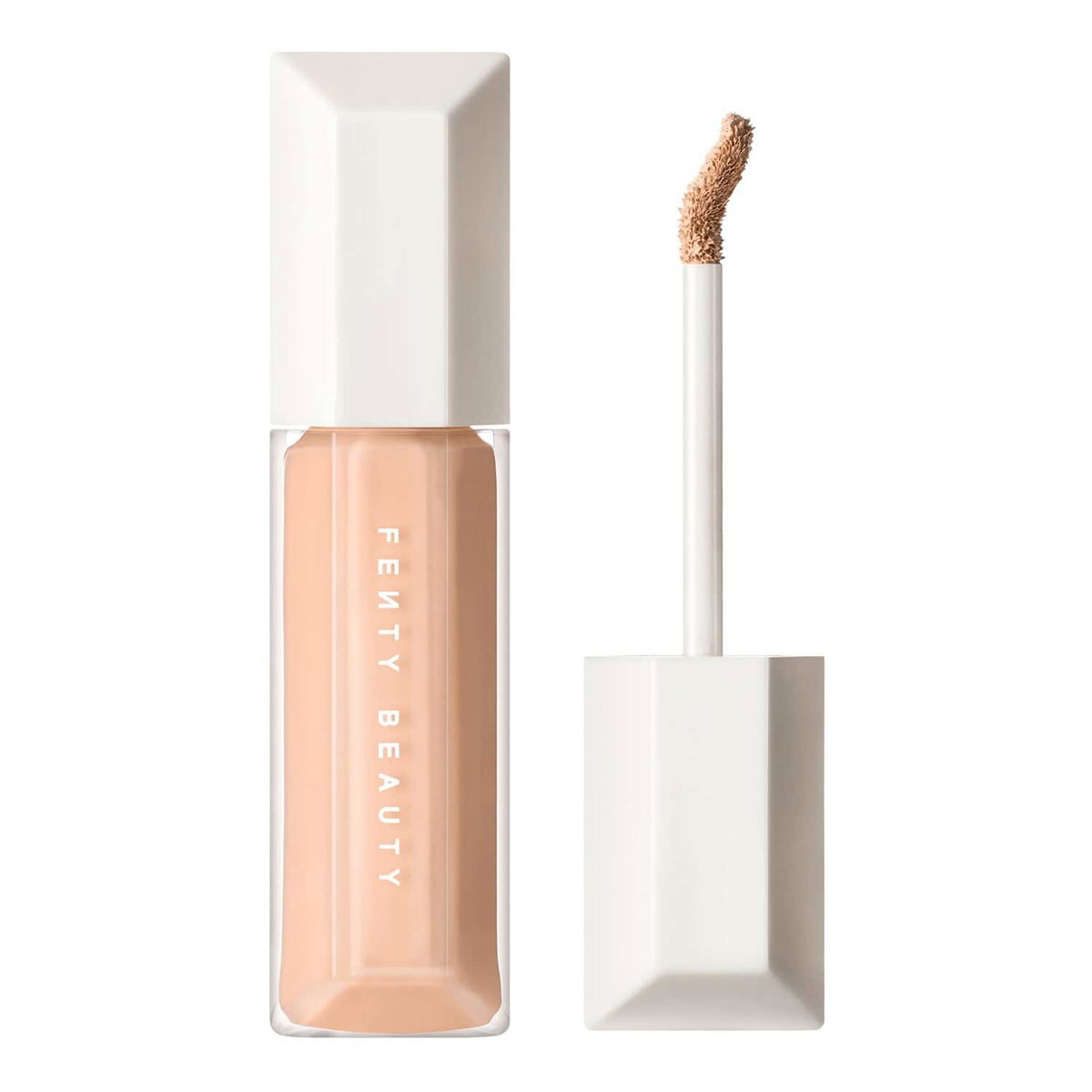 Wer auf der Suche nach einem Concealer ist, der seinem Namen gerecht wird, ist bei Fenty Beauty richtig. Der "We’re Even"-Concealer (für ca. 30 Euro bei Sephora erhältlich) begleitet seine Trägerin über den ganzen Tag und spendet der Haut dabei eine ordentliche Portion Feuchtigkeit, ohne dabei "cakey" zu wirken. Das Produkt ist Make-up und Pflege zugleich, wirkt Wunder gegen Augenringe und sorgt für einen strahlenden Teint. Win win!