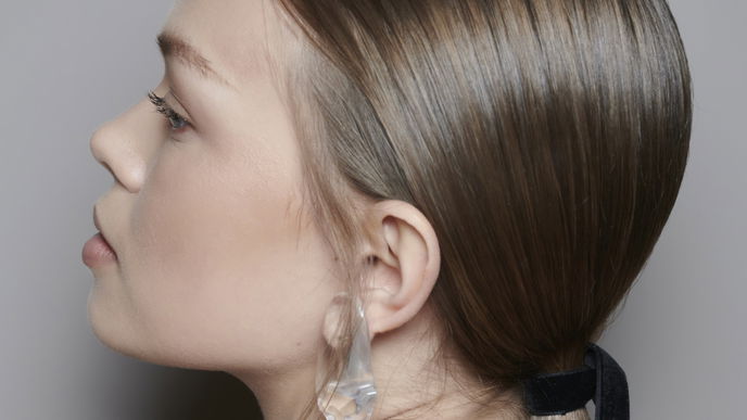 Der "Satin Ponytail" ist die eleganteste Art, einen Zopf zu tragen