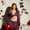Das gab's noch nie: "Bachelorette" Stella Stegmann verteilt Rosen an Männer UND Frauen