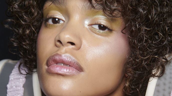 Make-up-Trends 2024: "Mermaidcore" sorgt für eine gelungene Abwechslung