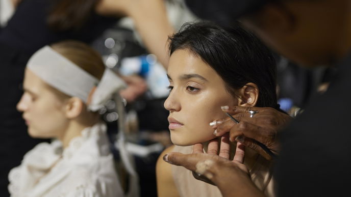 Make-up-Trend 2024: "Beige Blush" ist perfekt für alle, die es natürlich mögen