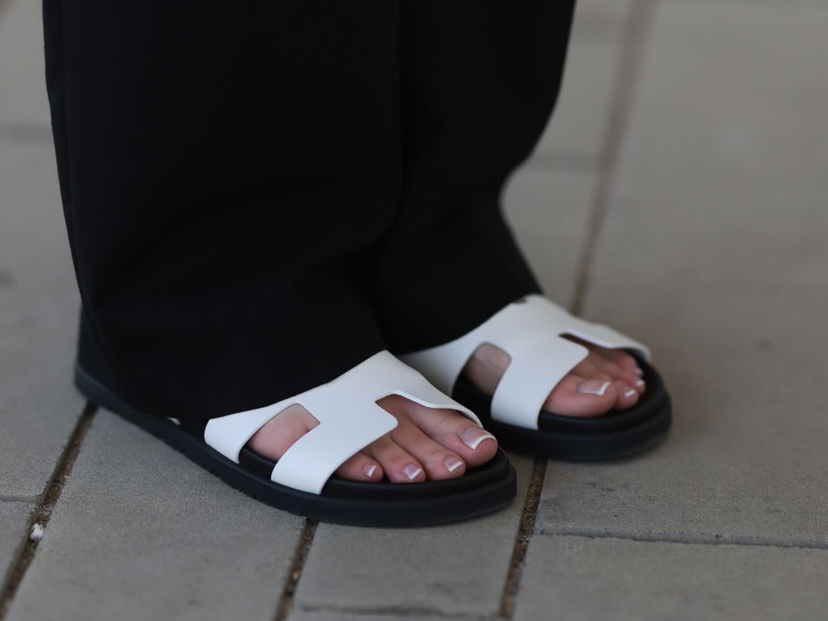 Füße in Sandalen