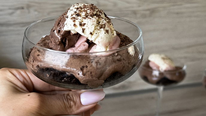 Rezept: Dieses leckere Schoko-Brownie-Dessert schmeckt auf jeder Gartenparty