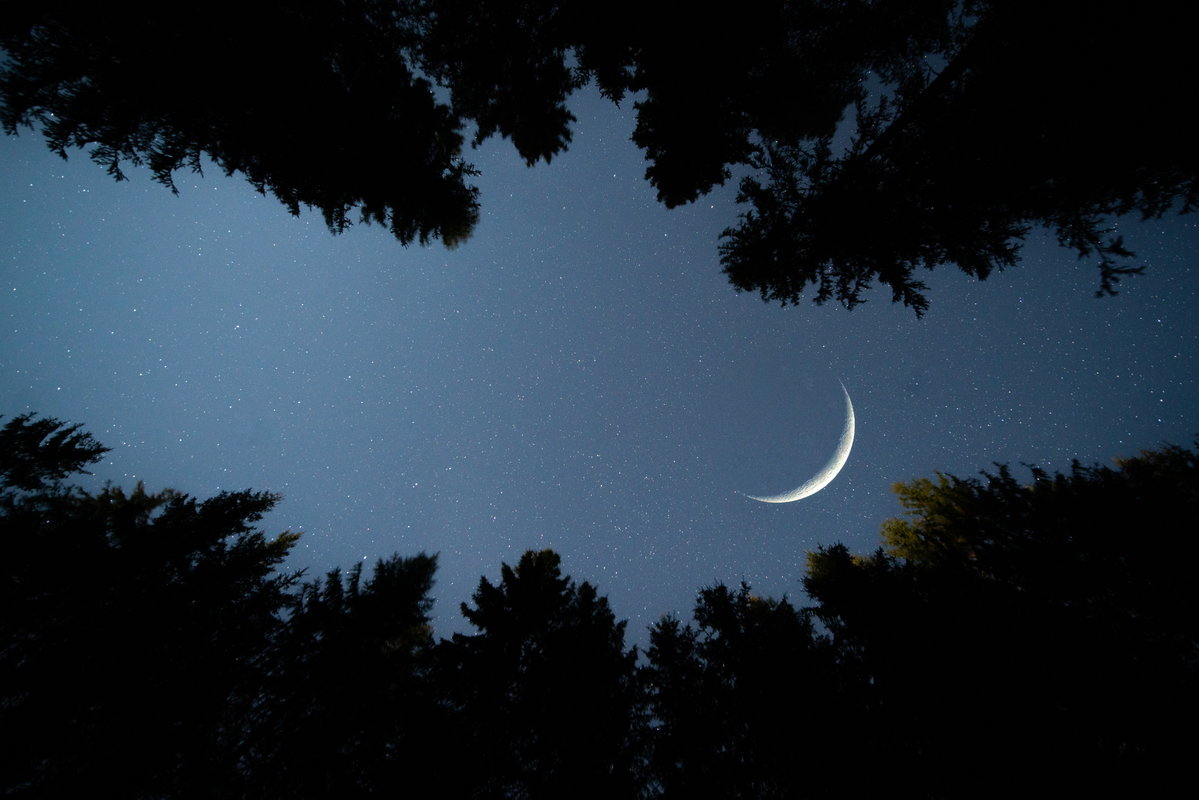 Sternenhimmel mit Mond