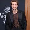 "Maxton Hall"-Star Damian Hardung dreht neuen Film mit "Bridgerton"-Liebling
